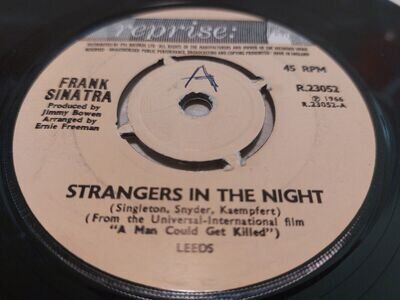 FRANK SINATRA * STRANGERS IN THE NIGHT * 7" SINGLE 1966 VERY GOOD REPRISE