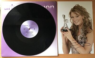 DELTA GOODREM,NOT ME,NOT I,VINTAGE 2003 12” 45rpm +12 x 8HAND SIGNED PHOTO + COA