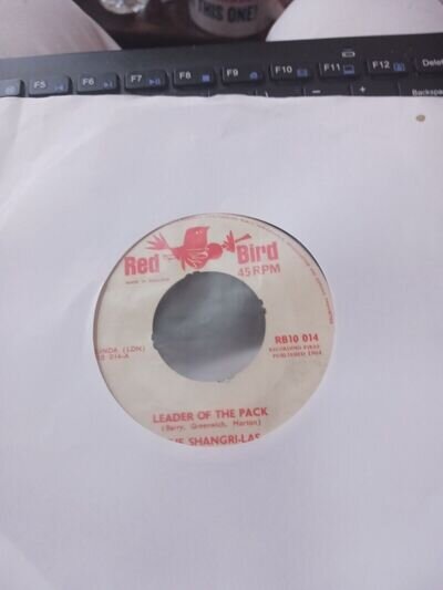 SHANGRI-LAS.......LEADER OF THE PACK.......7"..1971.......POP ROCK