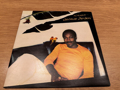 GEORGE BENSON - IN FLIGHT - K56327 (Original UK vinyl LP) EX/EX