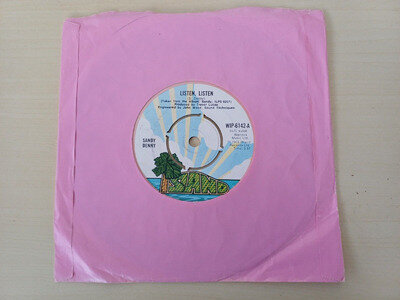 plays vg+/vg+ Sandy Denny 7" Listen Listen 1972 island wip 6142 labels ex