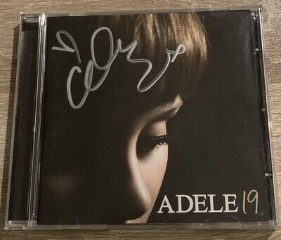 ADELE 19 HAND SIGNED ALBUM CD