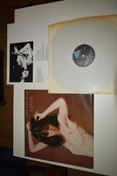 PATTI SMITH GROUP- EASTER- ARISTA RECORDS SPART 1043 1978 VINYL Lp Album EX