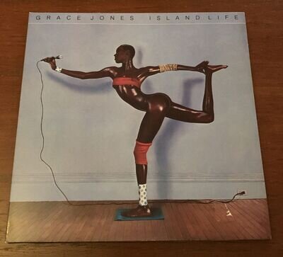 Grace Jones: "Island Life". Island GJ 1. 1985. Stereo. Gate Fold Sleeve. 12" LP.