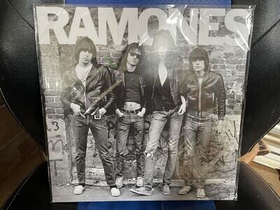 LIMITED EDITION THE RAMONES RAMONES MONO RED VINYL LP BONUS 7" RED SINGLE