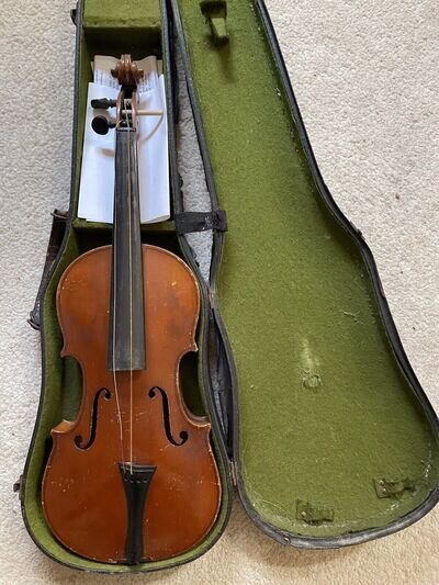 Antique violin stradivarius for restoration