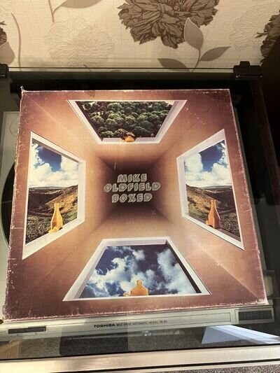 Mike Oldfield Boxed Vinyl 4 LP Set. VIRGIN VBOX1 -