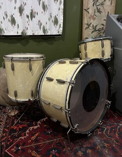 1945-1946 Slingerland Radio King 26/16/13 white marine pearl vintage drums