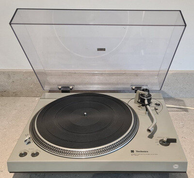 TECHNICS SL-1500 MKI DIRECT DRIVE TURNTABLE WITH PITCH CONTROL VG COND c.1970s