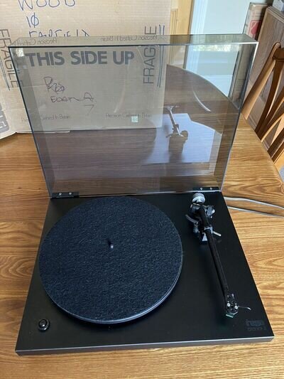 rega planar 3 turntable