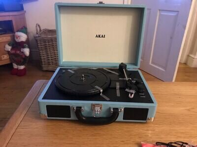 AKAI A60011N RECHARGEABLE BLUETOOTH BRIEFCASE RECORD PLAYER BABY BLUE PORTABLE