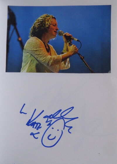 KATE RUSBY AUTOGRAPHED 8 X 6 ALBUM PAGE.