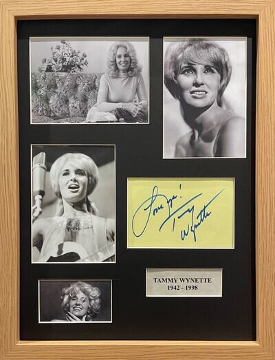 Tammy Wynette Singer Guaranteed Hand Signed Framed Presentation 40 x 30cm & COA