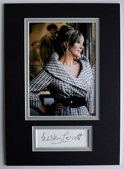 Lesley Garrett Signed Autograph A4 photo display Music Opera Singer AFTAL COA