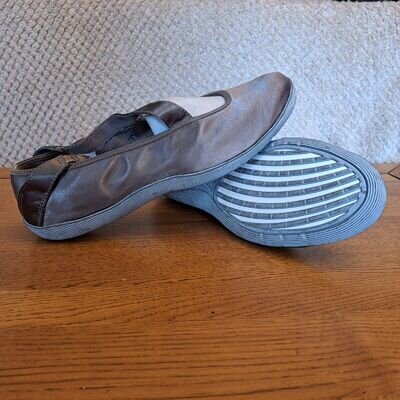 Nike Slip On Ballet Flats Comfort Grey Fabric Shoes UK 9.5 EU 44.5 US 12 Straps