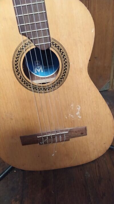 B & M ACOUSTIC GUITAR