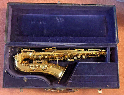 MANHATTAN (KOHLERT) SAXOPHONE-RARE/VINTAGE- ORIGINAL CASE- FAB CONDITION FOR AGE