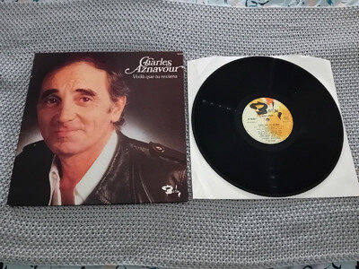 Charles Aznavour - Voila Que Tu Reviens - Vinyl Album / LP