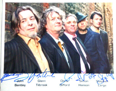 SQUEEZE AUTOGRAPHED A4 PHOTOGRAPH. SIGNED BY ALL 5.