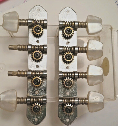 Vintage Mandolin Tuners 4x4 Plate Tuners for Mandolin MIJ? Need 2 Buttons As Is