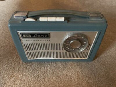 KB lyric Nine Transistor Wireless Collectible Period Radio From 1970s.