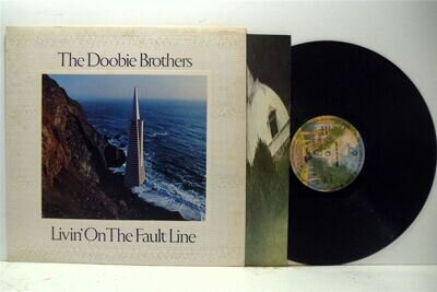 THE DOOBIE BROTHERS livin' on the fault line LP EX/EX, K 56383, vinyl, album, uk