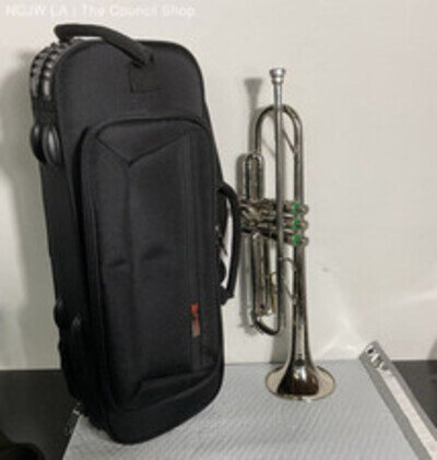 F.E. OLDS & SONS Olds Special Silver Tone Trumpet with Case