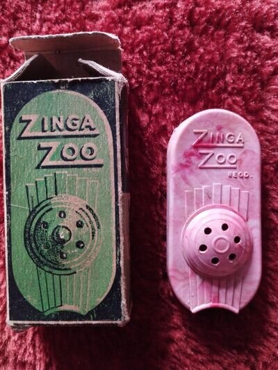 Vintage 1940s Zinga Zoo Kazoo Rose Morris co Boxed pocket band