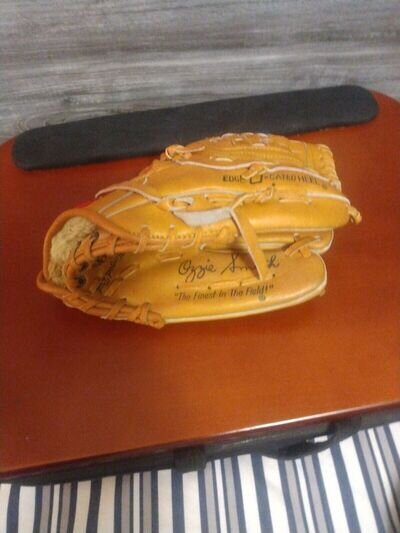 Genuine Vintage Leater Rawlings Signature Ozzie Smith Glove