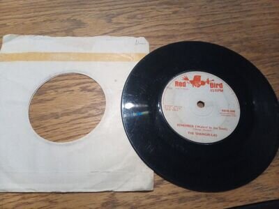 The Shangri-las - Remember (Walkin' In The Sand) 45rpm 7" Vinyl Single