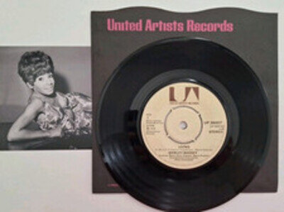 Shirley Bassey"Living"1975 United Artists Records UK 7"Single 🇬🇧