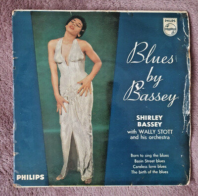 Shirley Bassey - Blues by Bassey 7 inch Vinyl Record