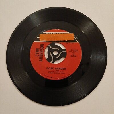 Lynn Anderson 'Rose Garden' 7" Vinyl Single. Very Good Condition