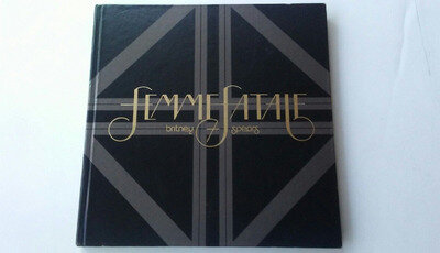 Britney Spears Femme Fatale Book Signed w/ Deluxe CD 7" Vinyl Picture disc VHTF