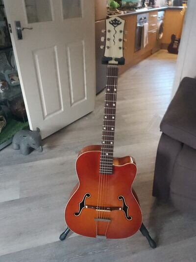 Carmelo Catania 2R Sicillian Archtop Guitar (September 13th 1962)