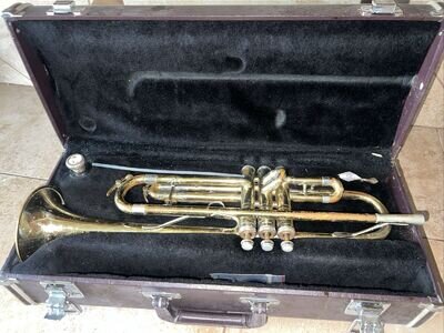 King Cleveland Vintage Trumpet, Mouth Pieces And Yamaha Case As-Is