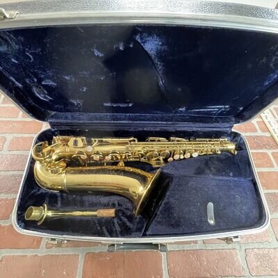 VINTAGE CONN "SHOOTING STAR" ALTO SAXOPHONE WITH GREEN CASE TESTED