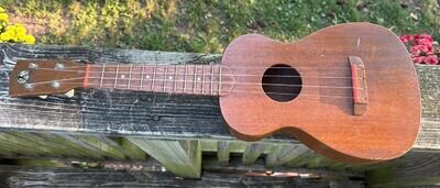 BILTMORE Superb Musical Instruments Vintage Ukulele. 1940’s String Instrument.