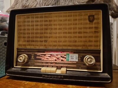 Vintage Philips Valve Radio B3G63A, Working.