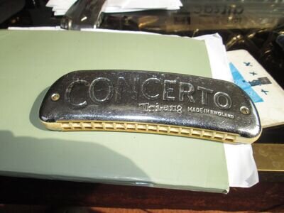 Vintage Tri-ang england concero harmonica