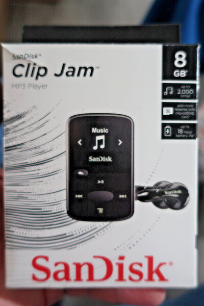 SanDisk Clip Jam 8GB MP3 Player - Black