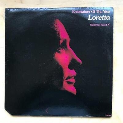 LORETTA LYNN ENTERTAINER OF THE YEAR LP 1973 - CORNER CUT ON COVER USA