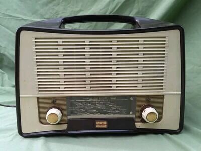 Vintage Stella ST 1050 bakelite valve Lw/mw radio