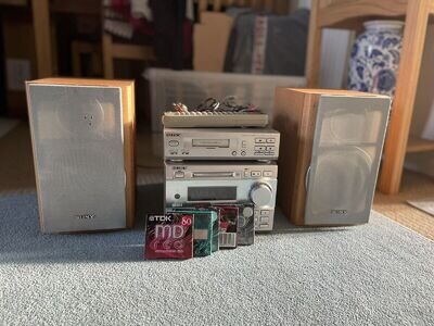 Sony Mini Hi-Fi System DHC-MD333 with Tape Deck TC-TX333 with 5x Recordable Disc