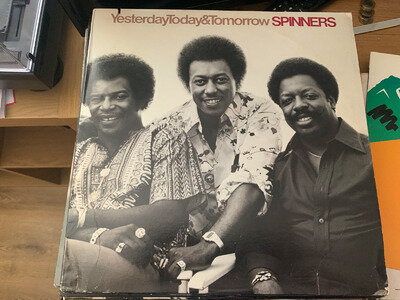 THE SPINNERS. LP YESTERDAY TODAY & TOMORROW