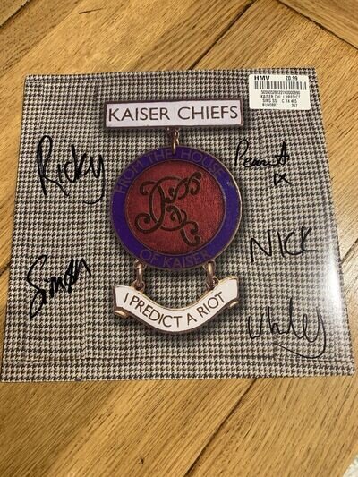 KAISER CHIEFS - I PREDICT A RIOT 7" SIGNED SINGLE UNPLAYED 2004