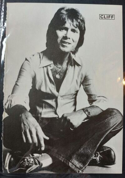 Cliff Richard 1981 Magazine Poster Pullout Collectable