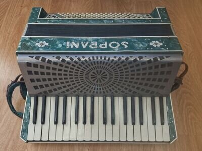 Settimio Soprani Accordion *Untested And In Need Of TLC*