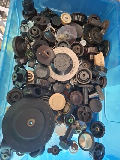 Vintage Radio Spares Lot 6 Knobs Etc