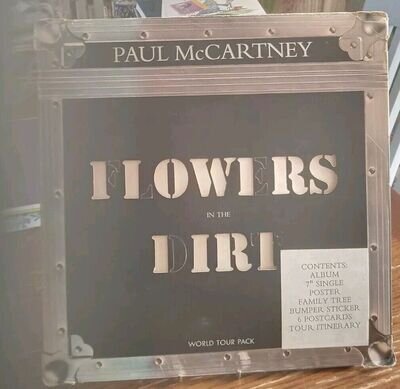 Paul McCartney - Flowers In The Dirt World Tour Pack - LP, 7", Posters, Cards.